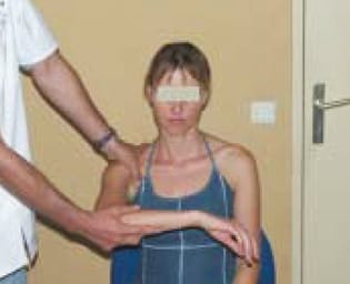 Intérêt de la mesure de l'amplitude du cross arm dans les tendinopathies de la coiffe des rotateurs