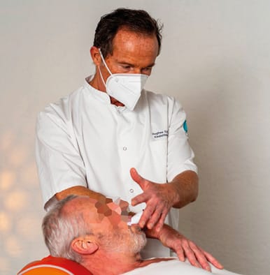 Place de la kinésithérapie dans l'approche interdisciplinaire de la réadaptation des patients atteints de BPCO