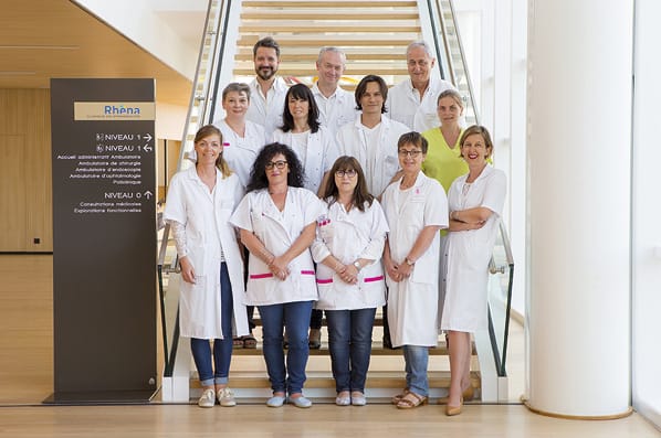 Kinésithérapeute dans l'unité de sénologie