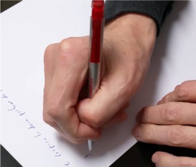 Intérêt de la mesure de la force des muscles dystoniques injectés par toxine botulique